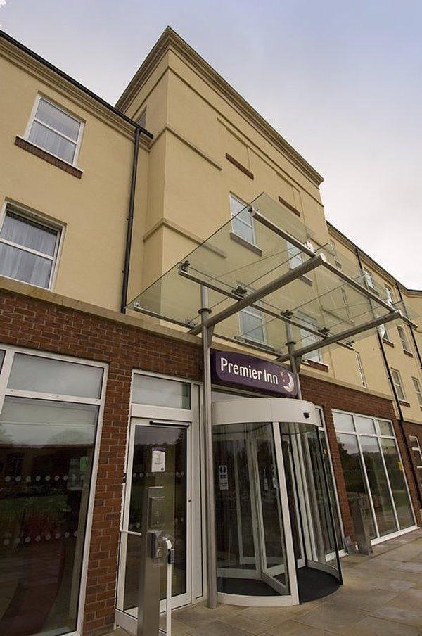 Premier Inn Stoke - Trentham Gardens Exterior photo