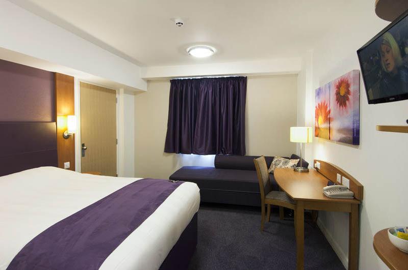Premier Inn Stoke - Trentham Gardens Exterior photo